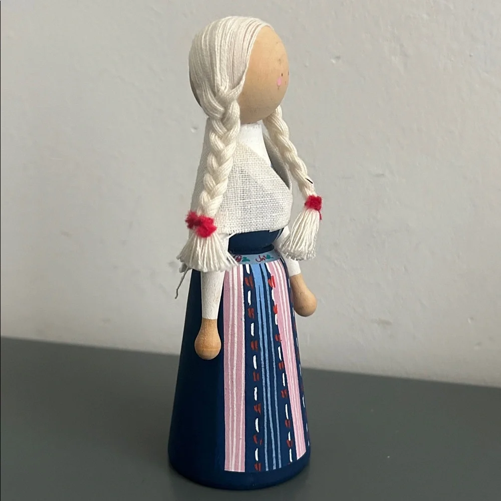 Ellerbergs, Vintage Swedish 5 inch Folk Art Doll
